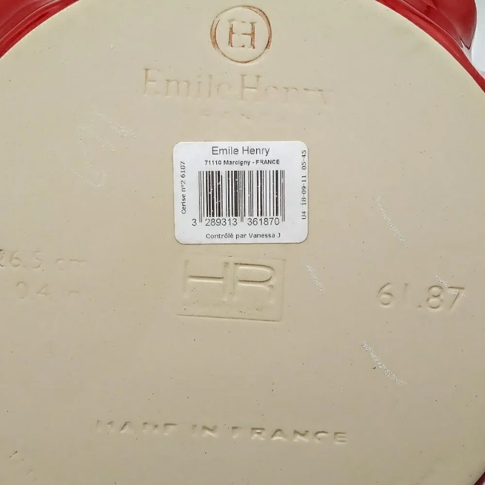 Emile Henry Red Ceramic Ruffled Pie Dish NWT